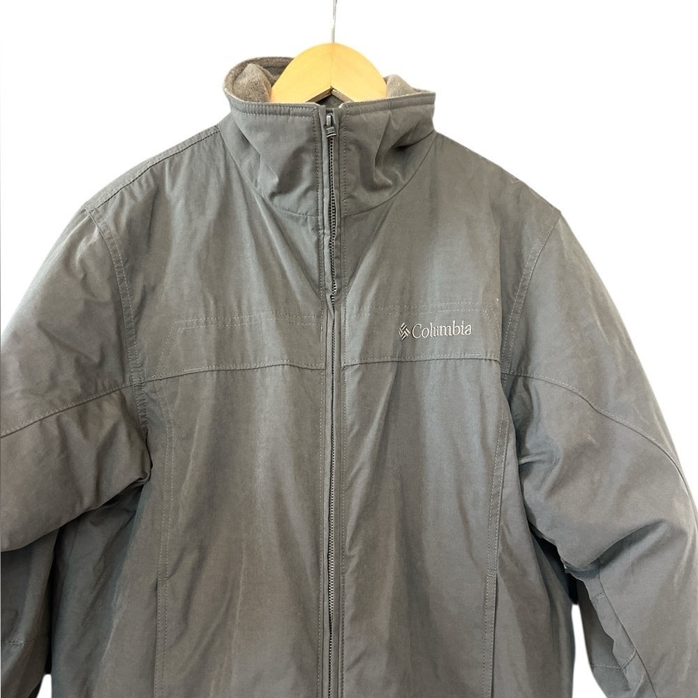 Columbia Fleece Lined Funnel Neck Jacket in Khaki - Picture 3 of 12